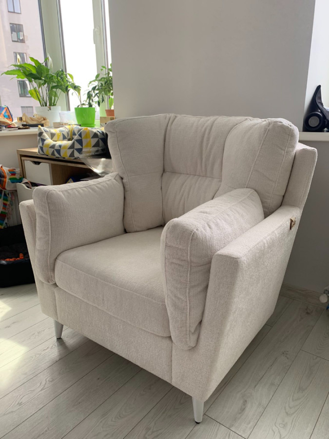 Кресло Hugy Armchair